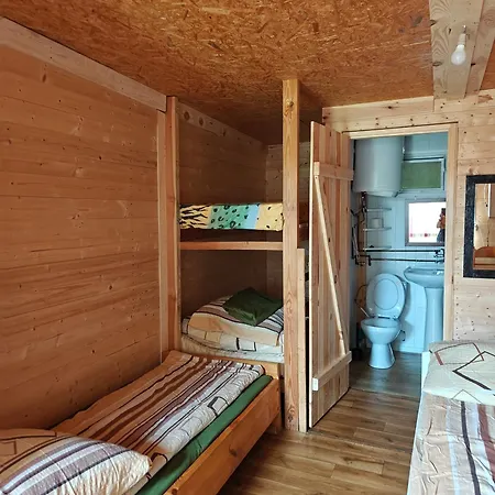 Деревянный коттедж U Edwarda
